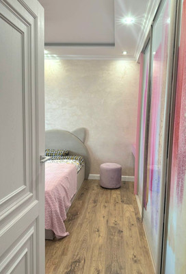 Продам многокомнатную квартиру, 60-летия Октября пр-кт, 17, Москва г