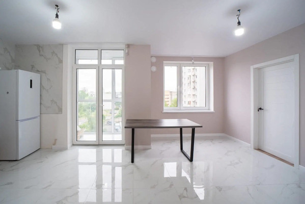 Продам трехкомнатную (3-комн.) квартиру, Батальная ул, 65А, Калининград г