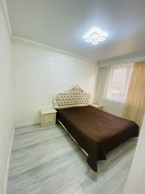 Сдам двухкомнатную (2-комн.) квартиру, Волжская (Центральный р-н) ул, 34к3, Сочи г