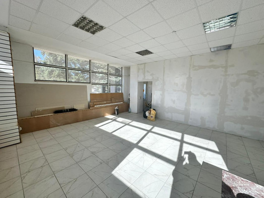 Сдам торговое помещение 111 м2, Октябрьская ул, 6, Тихорецк г