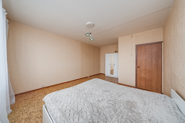 Продам однокомнатную (1-комн.) квартиру, Яна Райниса б-р, 1, Москва г