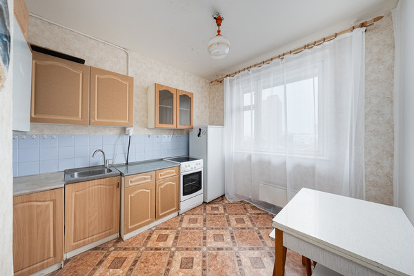 Продам однокомнатную (1-комн.) квартиру, Яна Райниса б-р, 1, Москва г