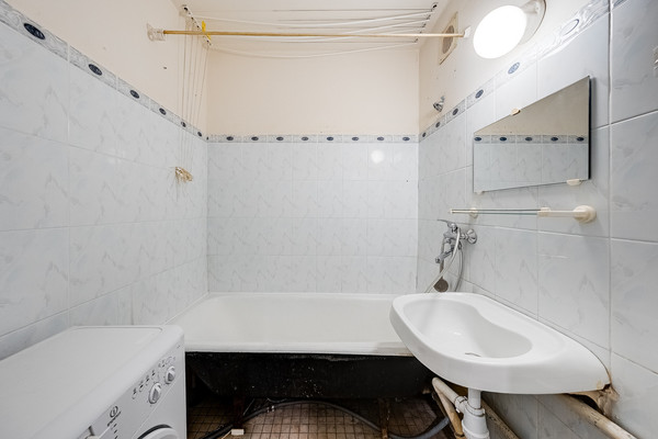 Продам однокомнатную (1-комн.) квартиру, Яна Райниса б-р, 1, Москва г