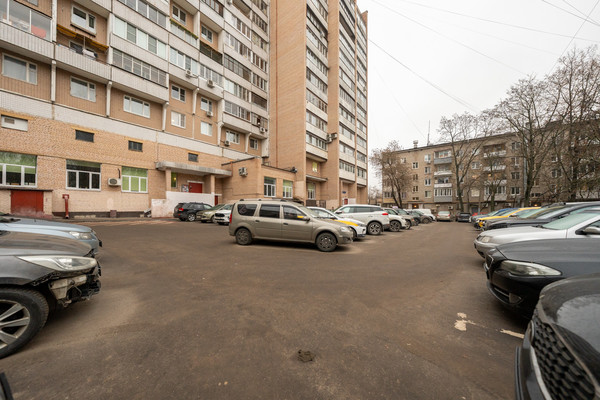 Продам однокомнатную (1-комн.) квартиру, Яна Райниса б-р, 1, Москва г