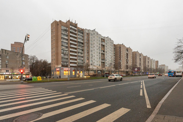 Продам однокомнатную (1-комн.) квартиру, Яна Райниса б-р, 1, Москва г