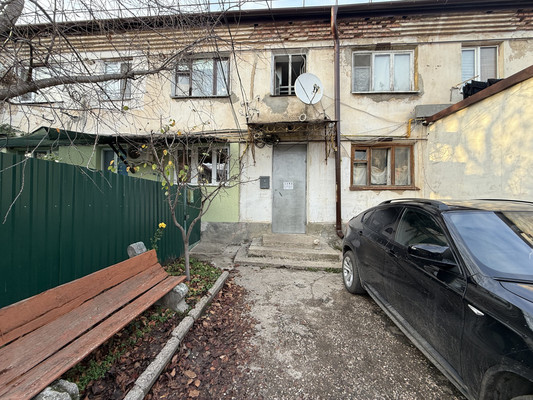 Продам комнату в 5-комн. квартире, Белова ул, 25, Мирное с