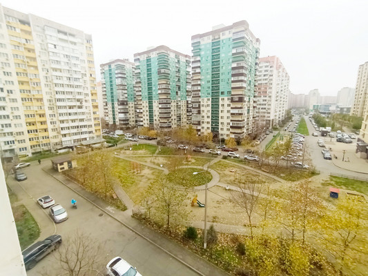 Продам двухкомнатную (2-комн.) квартиру, им. 40-летия Победы ул, 99, Краснодар г