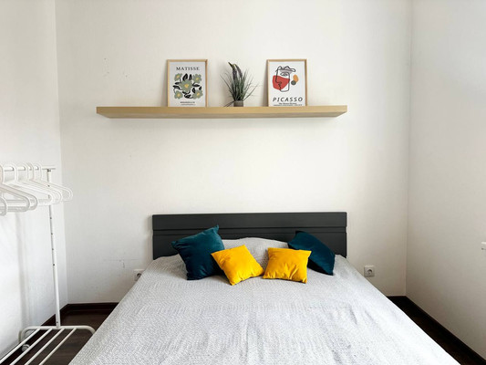 Продам однокомнатную (1-комн.) квартиру, Верхне-Каменская ул, 3к1, Санкт-Петербург г