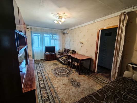 Продам трехкомнатную (3-комн.) квартиру, им. Стасова ул, 142, Краснодар г