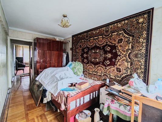 Продам трехкомнатную (3-комн.) квартиру, им. Стасова ул, 142, Краснодар г