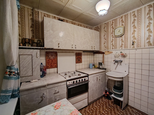 Продам трехкомнатную (3-комн.) квартиру, им. Стасова ул, 142, Краснодар г