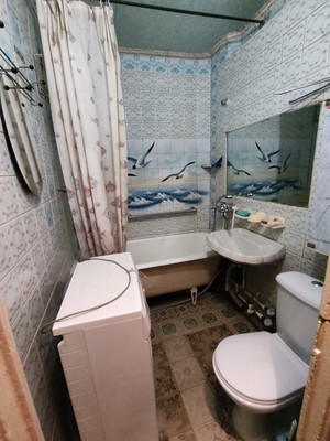 Продам трехкомнатную (3-комн.) квартиру, им. Стасова ул, 142, Краснодар г