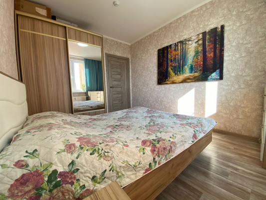 Продам трехкомнатную (3-комн.) квартиру, Авиаторов Балтики пр-кт, 19, Мурино п