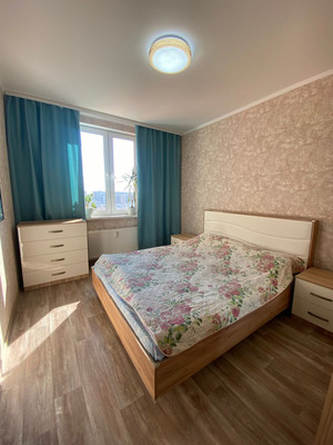 Продам трехкомнатную (3-комн.) квартиру, Авиаторов Балтики пр-кт, 19, Мурино п