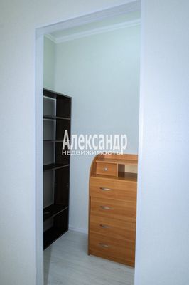 Продам трехкомнатную (3-комн.) квартиру, Шувалова ул, 50, Мурино п