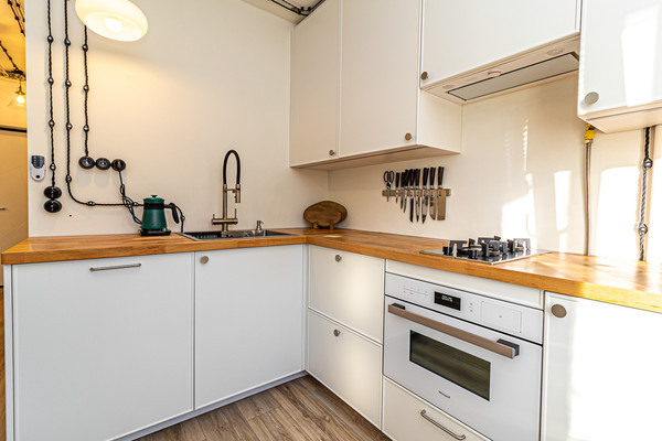 Продам однокомнатную (1-комн.) квартиру, 1-го Мая ул, 232, Краснодар г