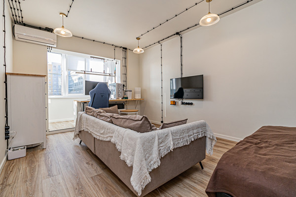 Продам однокомнатную (1-комн.) квартиру, 1-го Мая ул, 232, Краснодар г