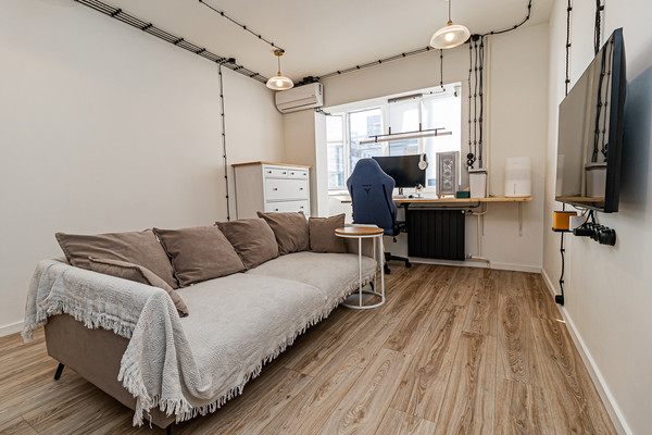 Продам однокомнатную (1-комн.) квартиру, 1-го Мая ул, 232, Краснодар г