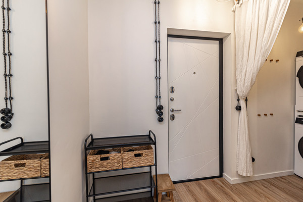 Продам однокомнатную (1-комн.) квартиру, 1-го Мая ул, 232, Краснодар г