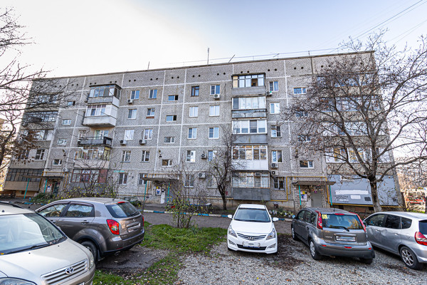 Продам однокомнатную (1-комн.) квартиру, 1-го Мая ул, 232, Краснодар г