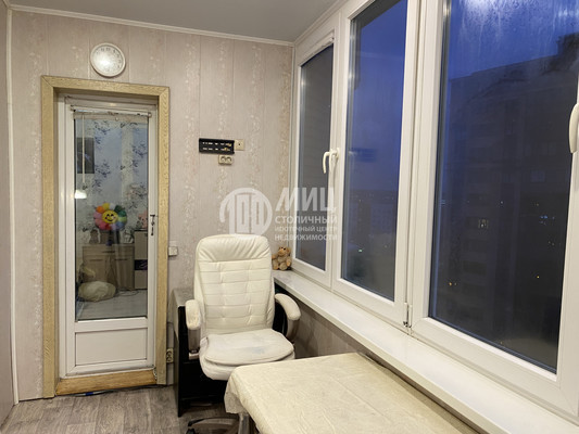 Продам двухкомнатную (2-комн.) квартиру, Войкова ул, 1, Наро-Фоминск г