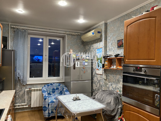 Продам двухкомнатную (2-комн.) квартиру, Войкова ул, 1, Наро-Фоминск г