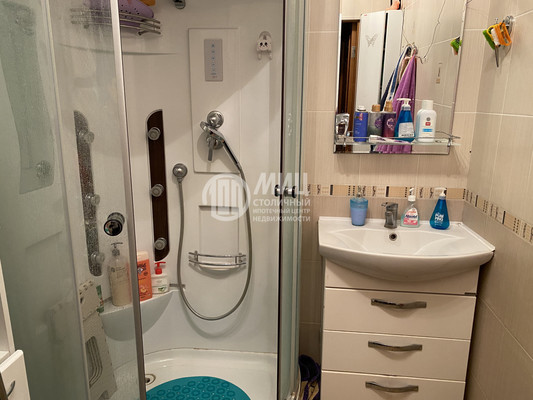 Продам двухкомнатную (2-комн.) квартиру, Войкова ул, 1, Наро-Фоминск г