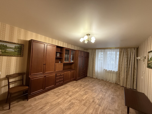 Продам однокомнатную (1-комн.) квартиру, им. Матэ Залки ул, 5, Симферополь г