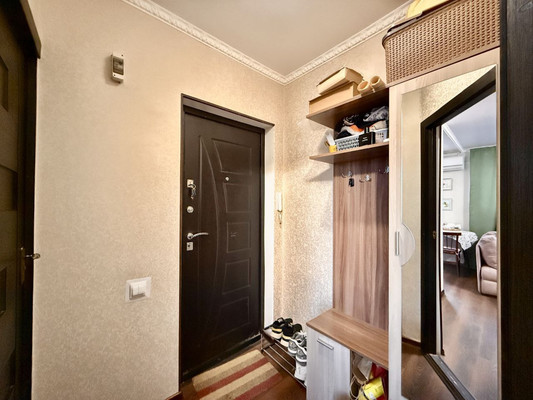 Продам однокомнатную (1-комн.) квартиру, 1 Конной Армии ул, 19, Симферополь г