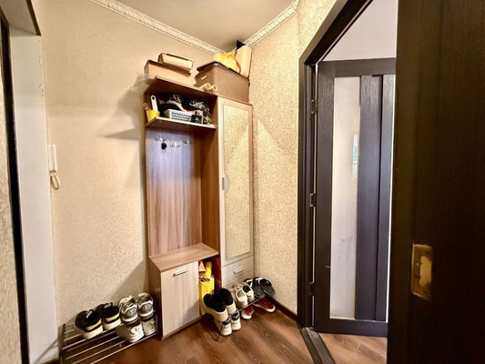 Продам однокомнатную (1-комн.) квартиру, 1 Конной Армии ул, 19, Симферополь г