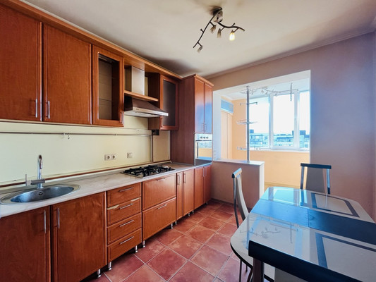 Продам трехкомнатную (3-комн.) квартиру, Видова ул, 157, Новороссийск г