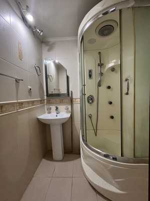 Продам трехкомнатную (3-комн.) квартиру, Видова ул, 157, Новороссийск г