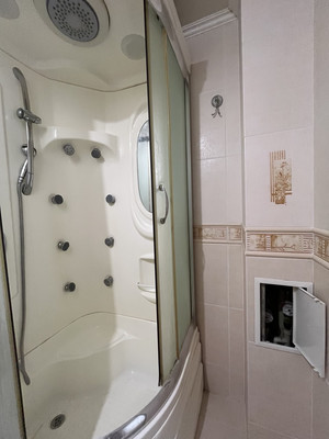 Продам трехкомнатную (3-комн.) квартиру, Видова ул, 157, Новороссийск г