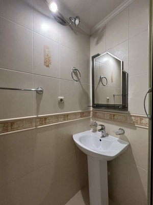 Продам трехкомнатную (3-комн.) квартиру, Видова ул, 157, Новороссийск г