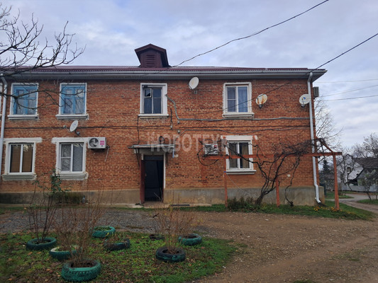 Продам двухкомнатную (2-комн.) квартиру, Красная ул, 36, Горячий Ключ г