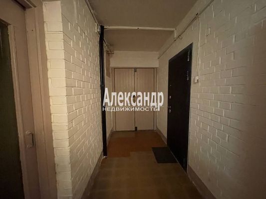 Продам трехкомнатную (3-комн.) квартиру, Славы пр-кт, 40к1, Санкт-Петербург г