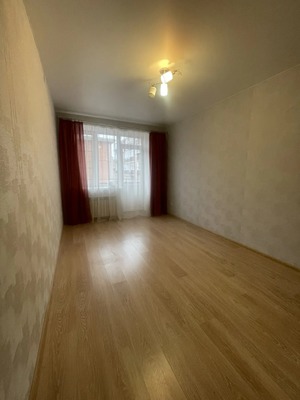 Продам трехкомнатную (3-комн.) квартиру, Венеры ул, 9/5, Верхнетемерницкий п