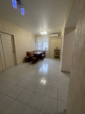 Продам трехкомнатную (3-комн.) квартиру, Венеры ул, 9/5, Верхнетемерницкий п