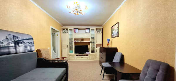 Продам трехкомнатную (3-комн.) квартиру, Донская ул, 46, Цимлянск г