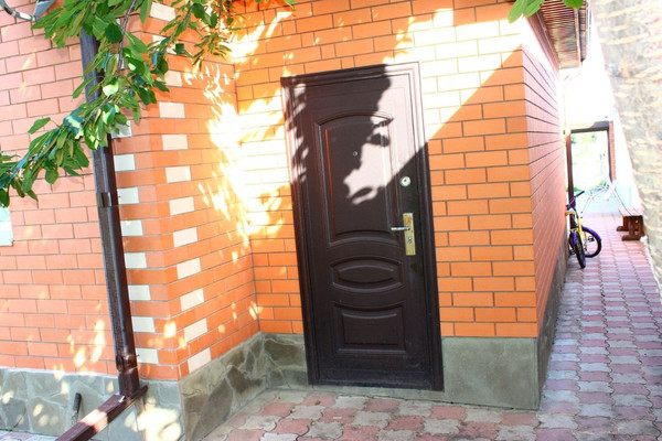 Продам , Лазоревый пр-кт, 16Б, Волгодонск г, 0 км от города