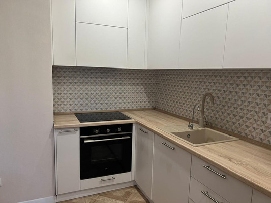 Продам двухкомнатную (2-комн.) квартиру, им. Героя Сарабеева В.И. ул, 7, Краснодар г