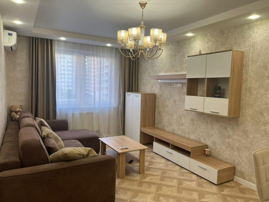 Продам двухкомнатную (2-комн.) квартиру, им. Героя Сарабеева В.И. ул, 7, Краснодар г