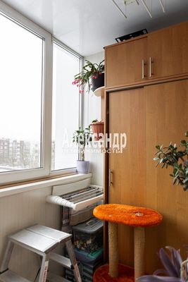 Продам трехкомнатную (3-комн.) квартиру, 25 Октября пр-кт, 46к1, Гатчина г