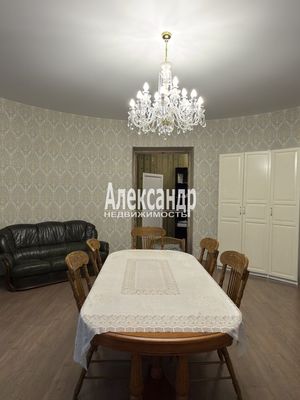 Продам 2-комн. в 10-комн. квартире, Большой П.С. пр-кт, 49/18, Санкт-Петербург г