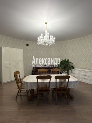 Продам 2-комн. в 10-комн. квартире, Большой П.С. пр-кт, 49/18, Санкт-Петербург г