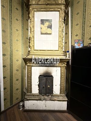 Продам 2-комн. в 10-комн. квартире, Большой П.С. пр-кт, 49/18, Санкт-Петербург г