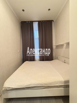 Продам 2-комн. в 10-комн. квартире, Большой П.С. пр-кт, 49/18, Санкт-Петербург г