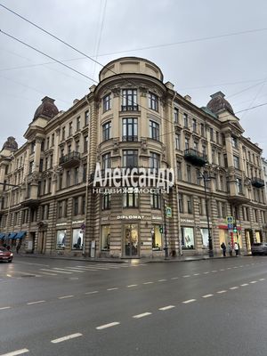 Продам 2-комн. в 10-комн. квартире, Большой П.С. пр-кт, 49/18, Санкт-Петербург г