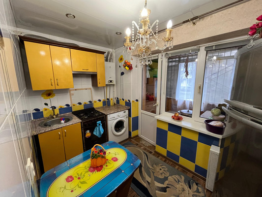 Продам двухкомнатную (2-комн.) квартиру, Кирова ул, 10, Нальчик г