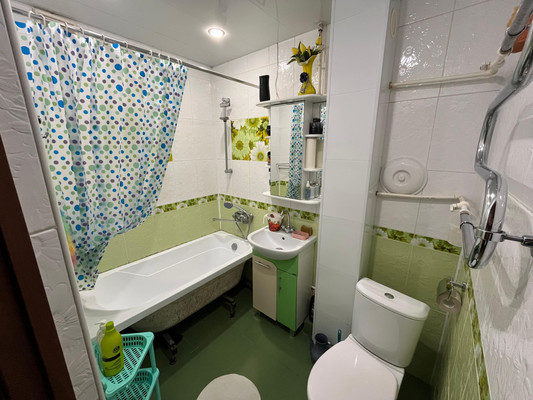 Продам двухкомнатную (2-комн.) квартиру, Кирова ул, 10, Нальчик г